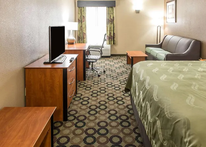 Quality & West - Hilliard Hotel