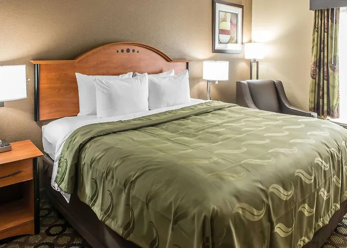 Quality & Columbus West - Hotel 3*