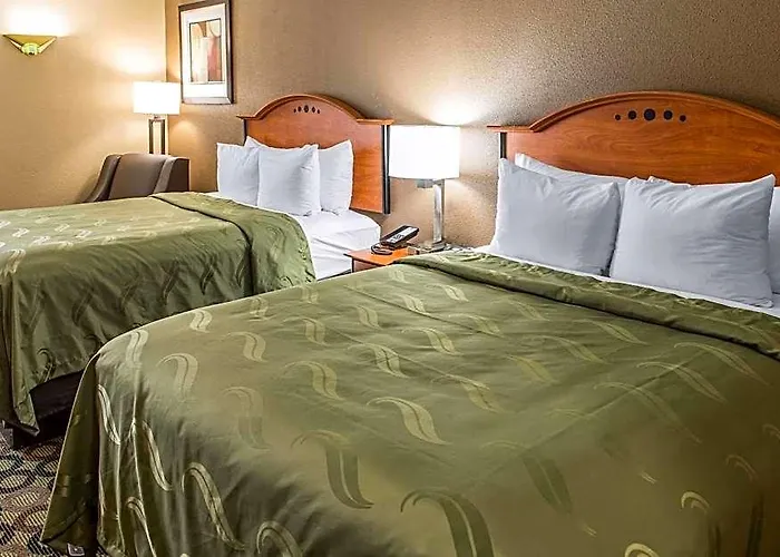 Quality & Columbus West - Hotel 3*