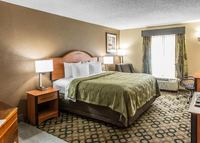 Quality & Columbus West - Hotel