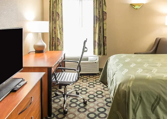 Quality & Columbus West - Hotel