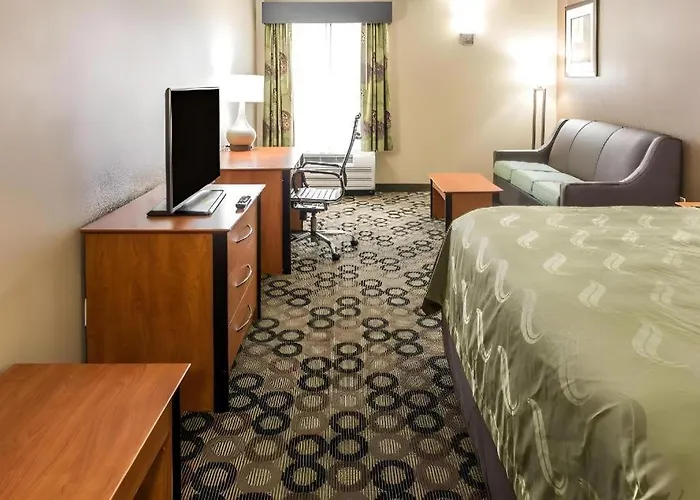 Quality & Columbus West - Hotel