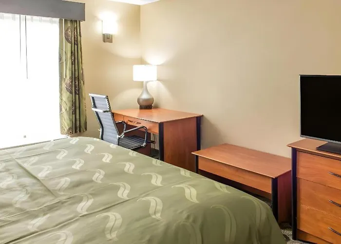 Quality & Columbus West - Hotel